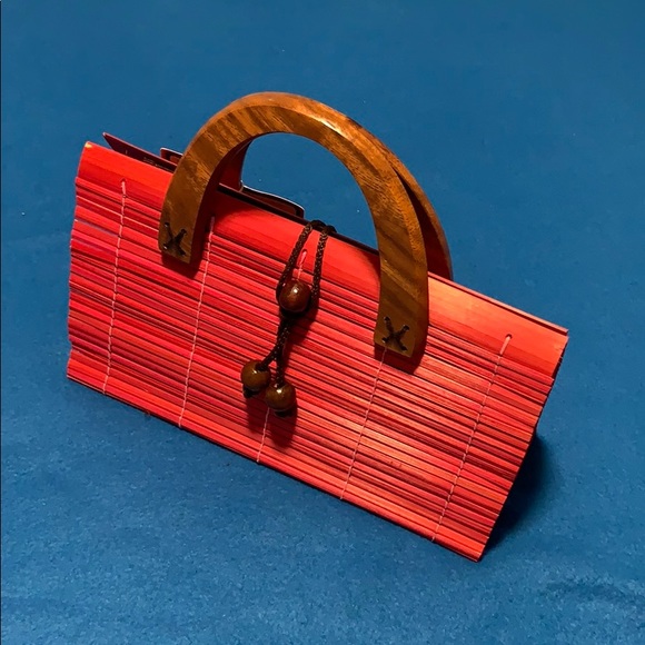 Island Treasures Handbags - Jamaican Handbag | Bamboo | Hot Pink